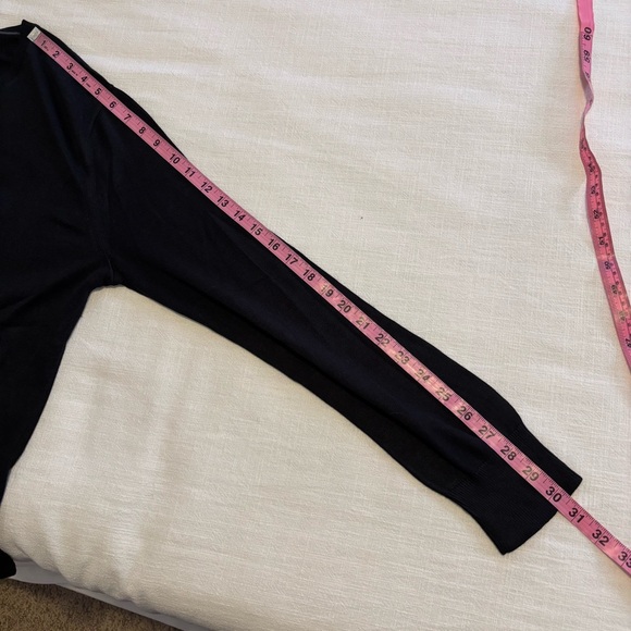 Men’s Banana Republic Silk Cashmere V-Neck Sweater - Picture 8 of 8